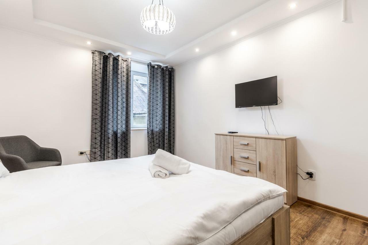 Homey Apartment Lviv Extérieur photo