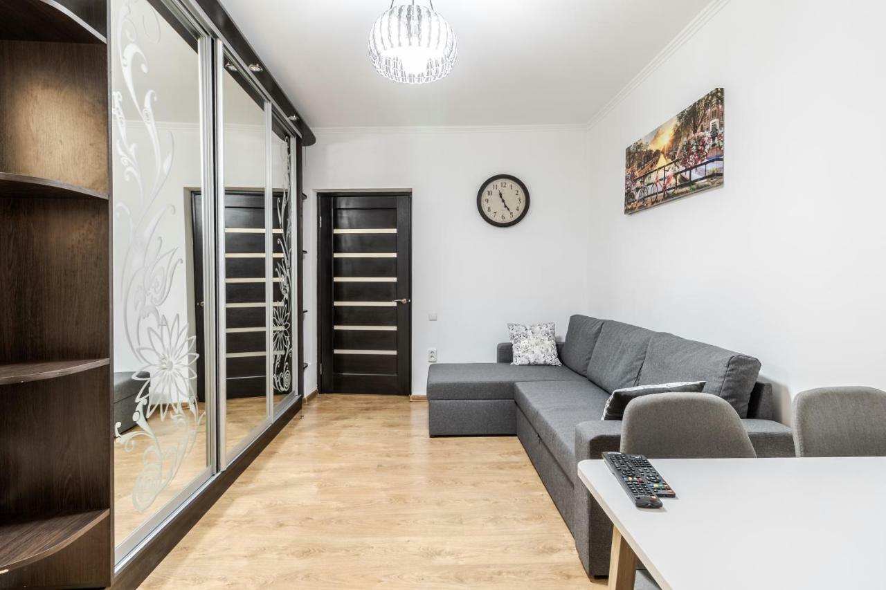 Homey Apartment Lviv Extérieur photo